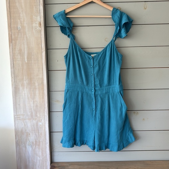 Urban Outfitters Ruffle Strap Button-Front Romper – Size Large (NWT) - Picture 4 of 8
